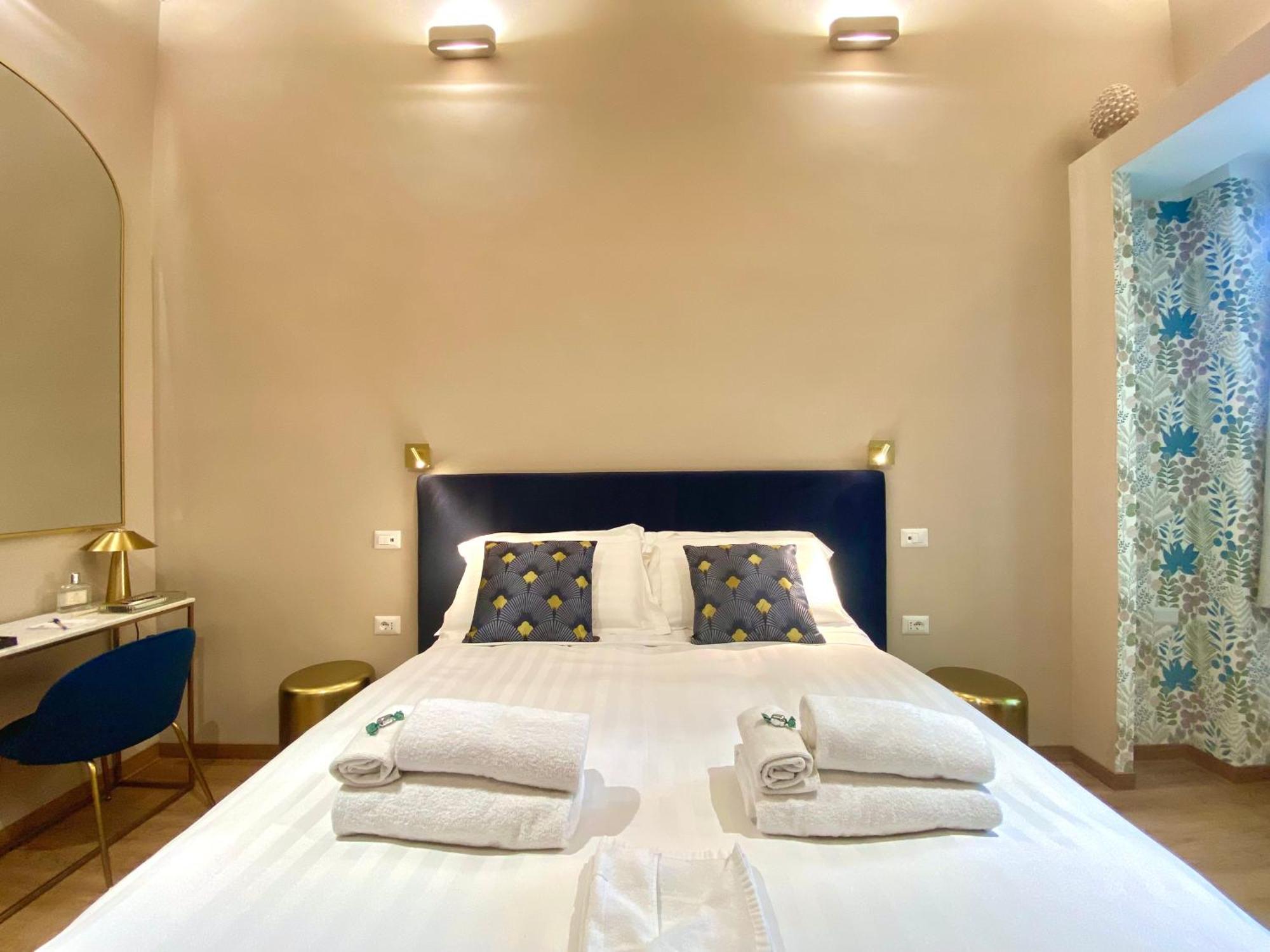 Queen Of Rome Luxury Rooms Экстерьер фото